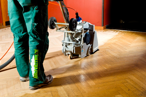 Støvfri sliping-av tregulv